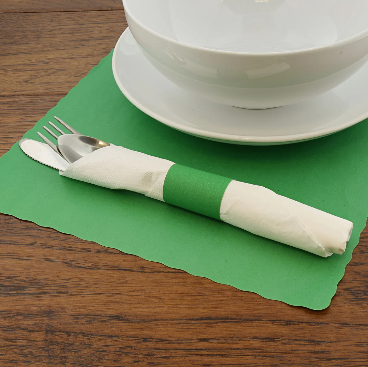 Green Placemat 13.5" x 9.5" Scalloped