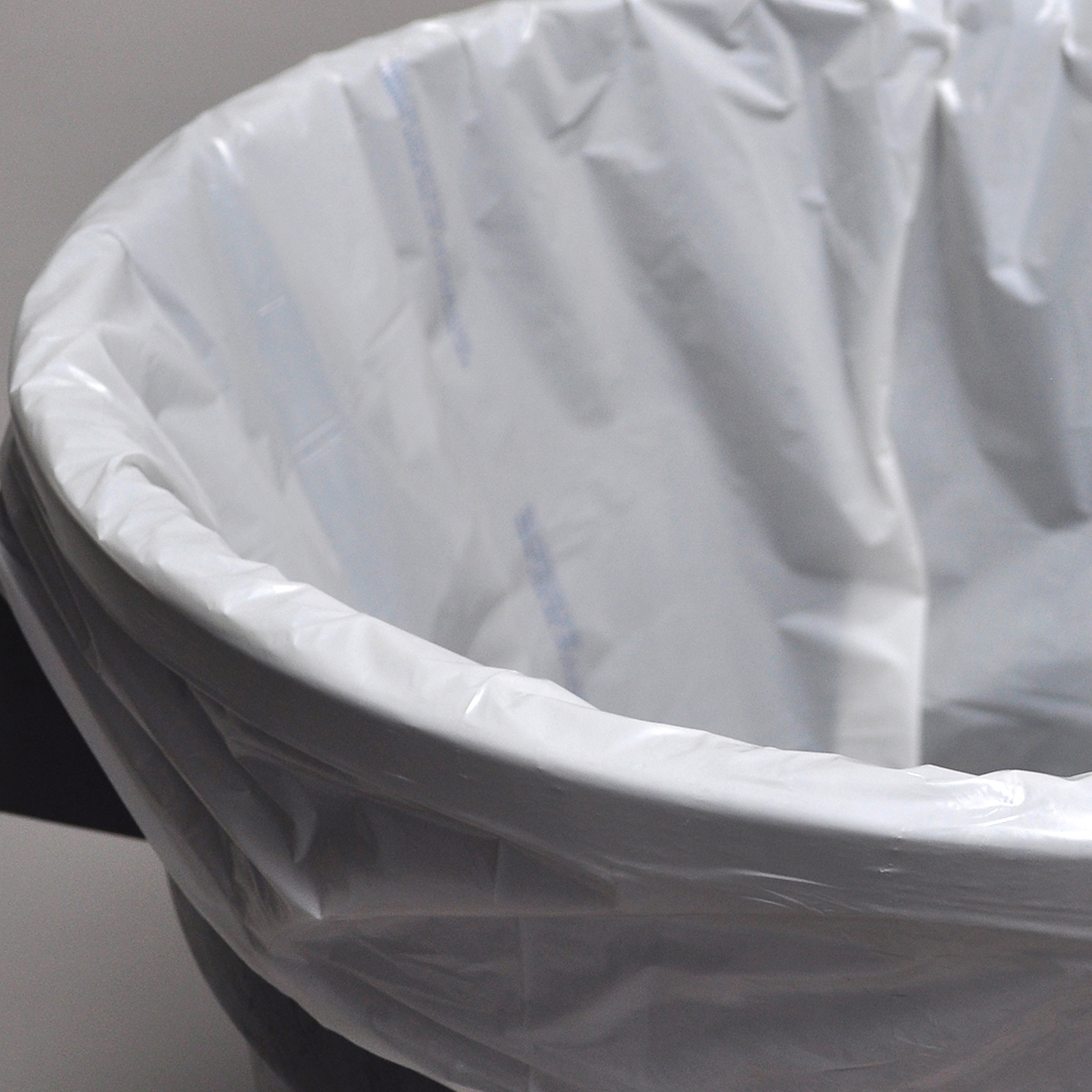 LDPE Trash Can Liner , 15 micron White , 33" x 39" , 33 gal