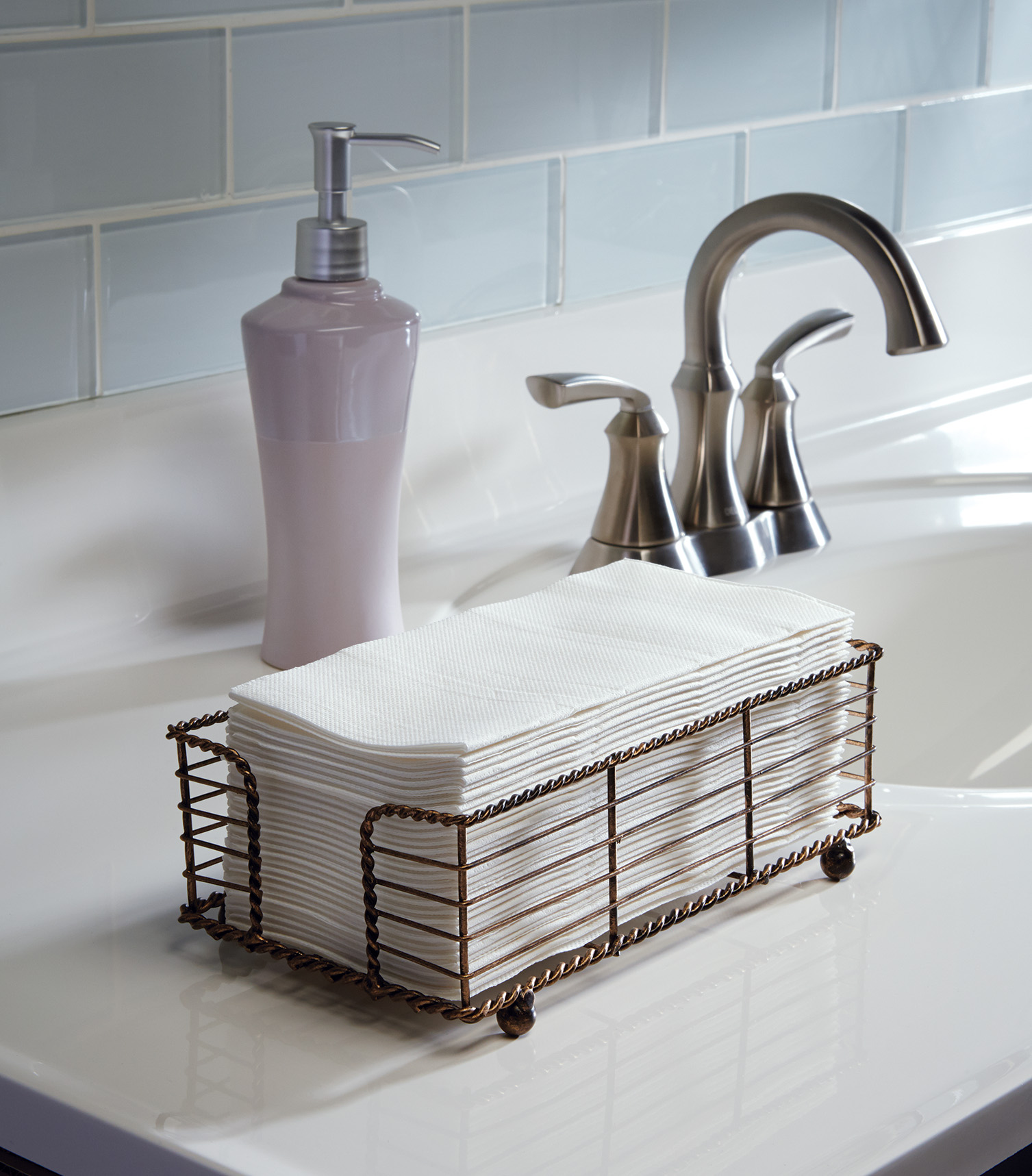 FashnPoint White Guest Towel Ultra Ply 1/6 Fold  11.5" X 15.5"