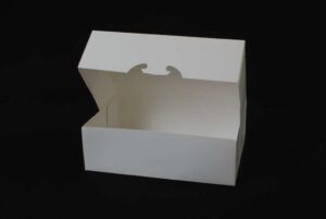 9.56" X 6.69" X 3" Donut Box White, Paperboard, Automatic
